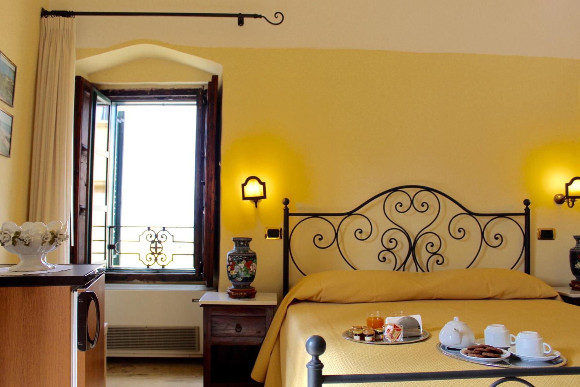 Bed and Breakfast Palazzo Senape De Pace à Gallipoli Extérieur photo