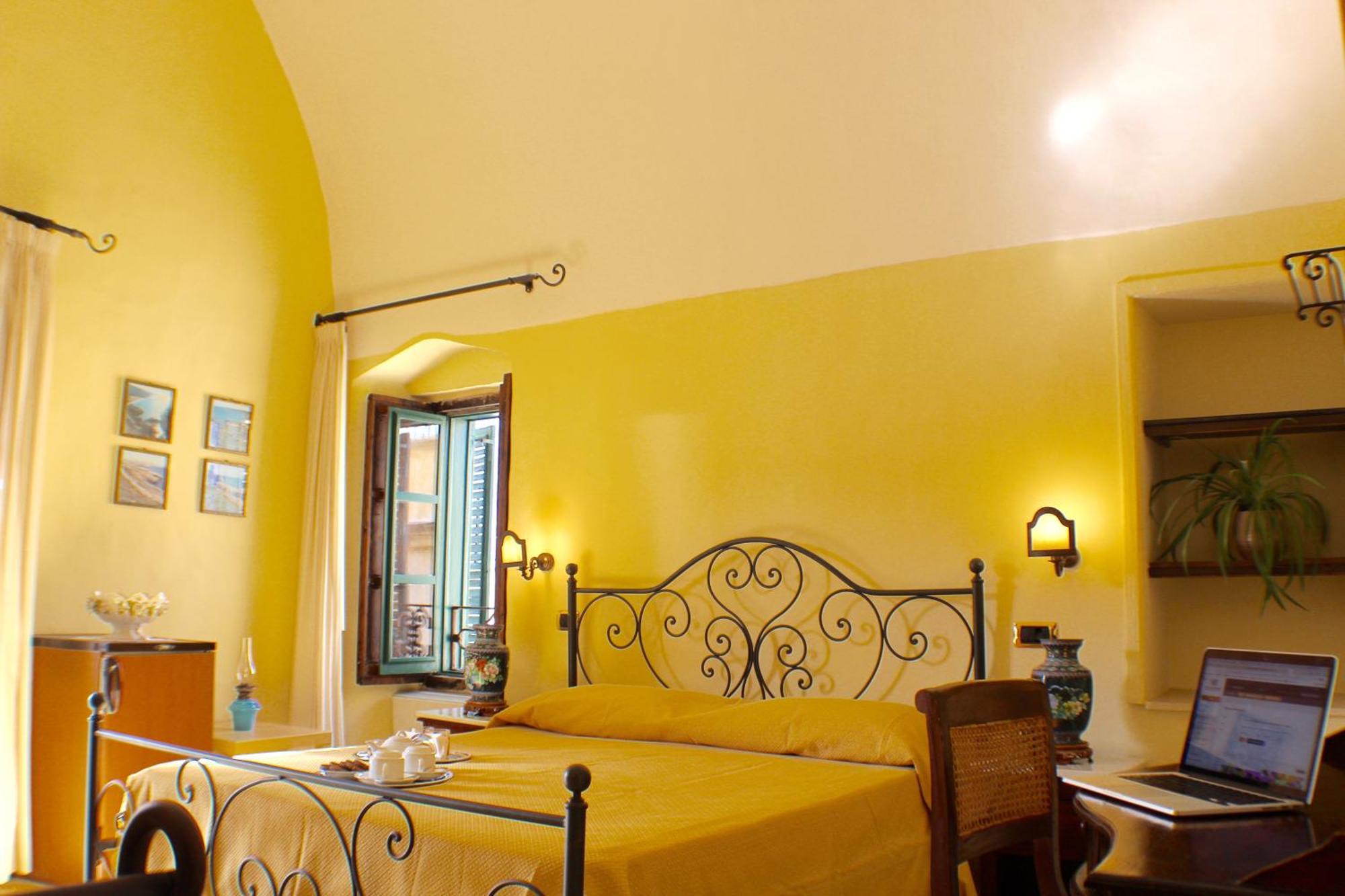 Bed and Breakfast Palazzo Senape De Pace à Gallipoli Extérieur photo