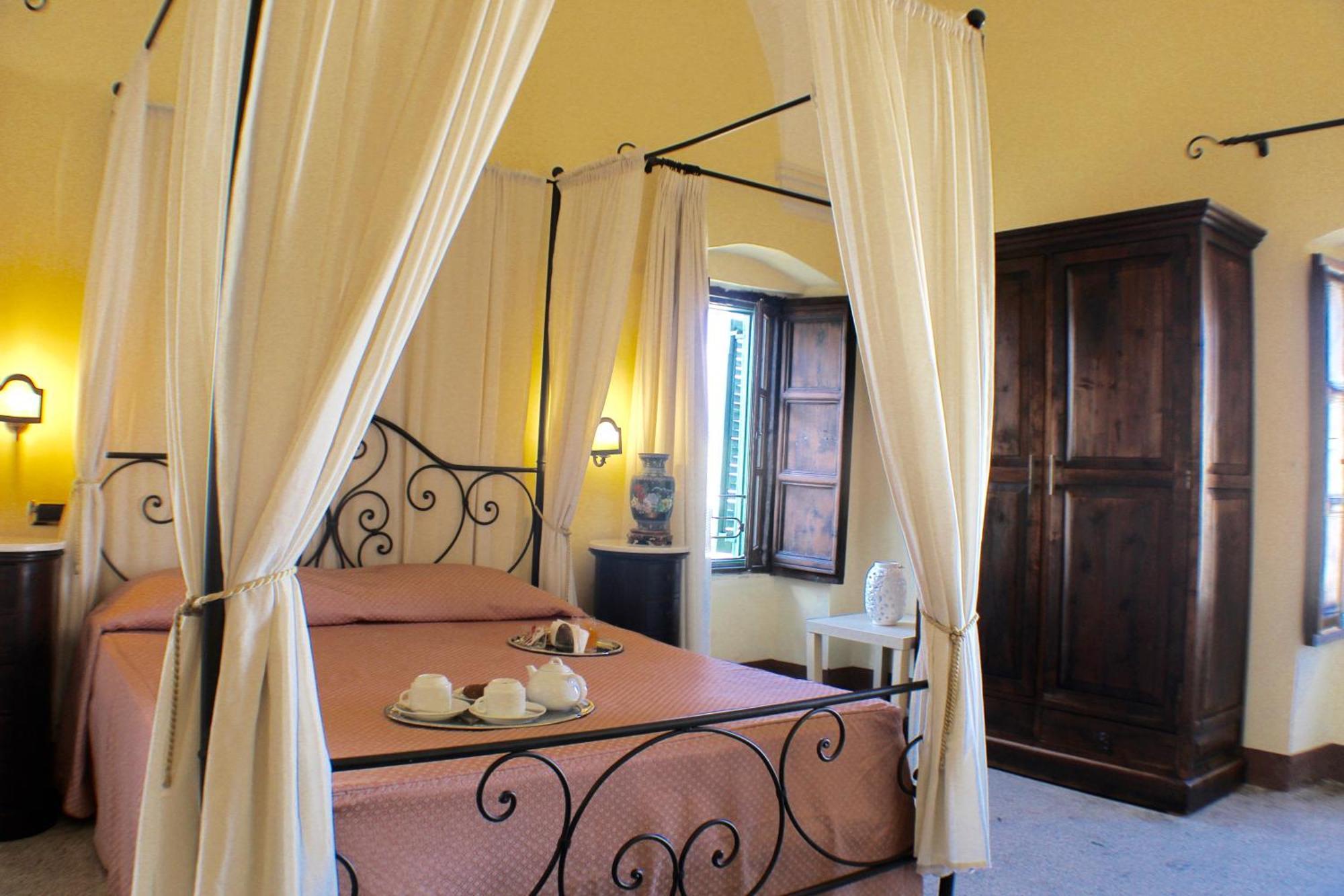 Bed and Breakfast Palazzo Senape De Pace à Gallipoli Extérieur photo