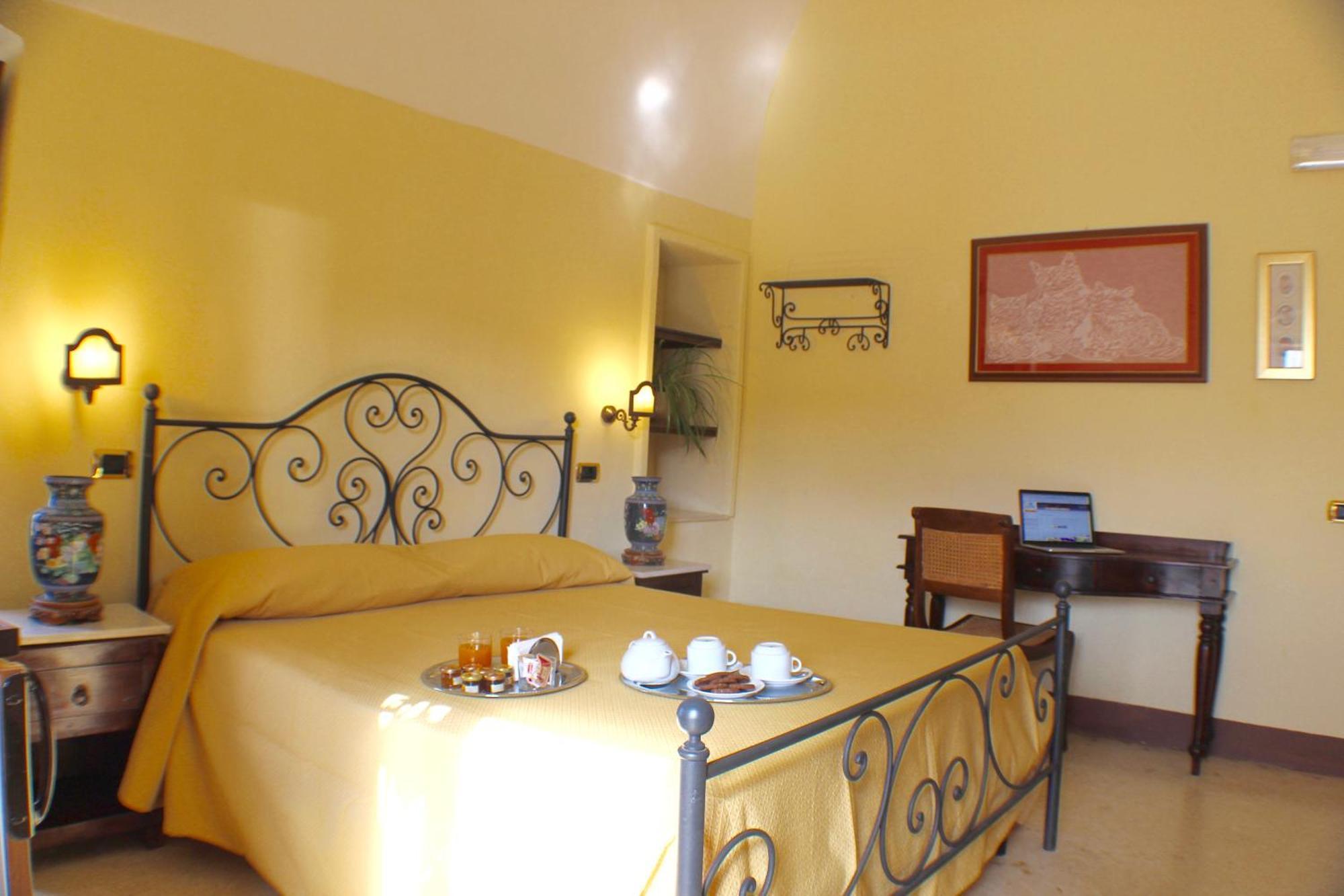 Bed and Breakfast Palazzo Senape De Pace à Gallipoli Extérieur photo