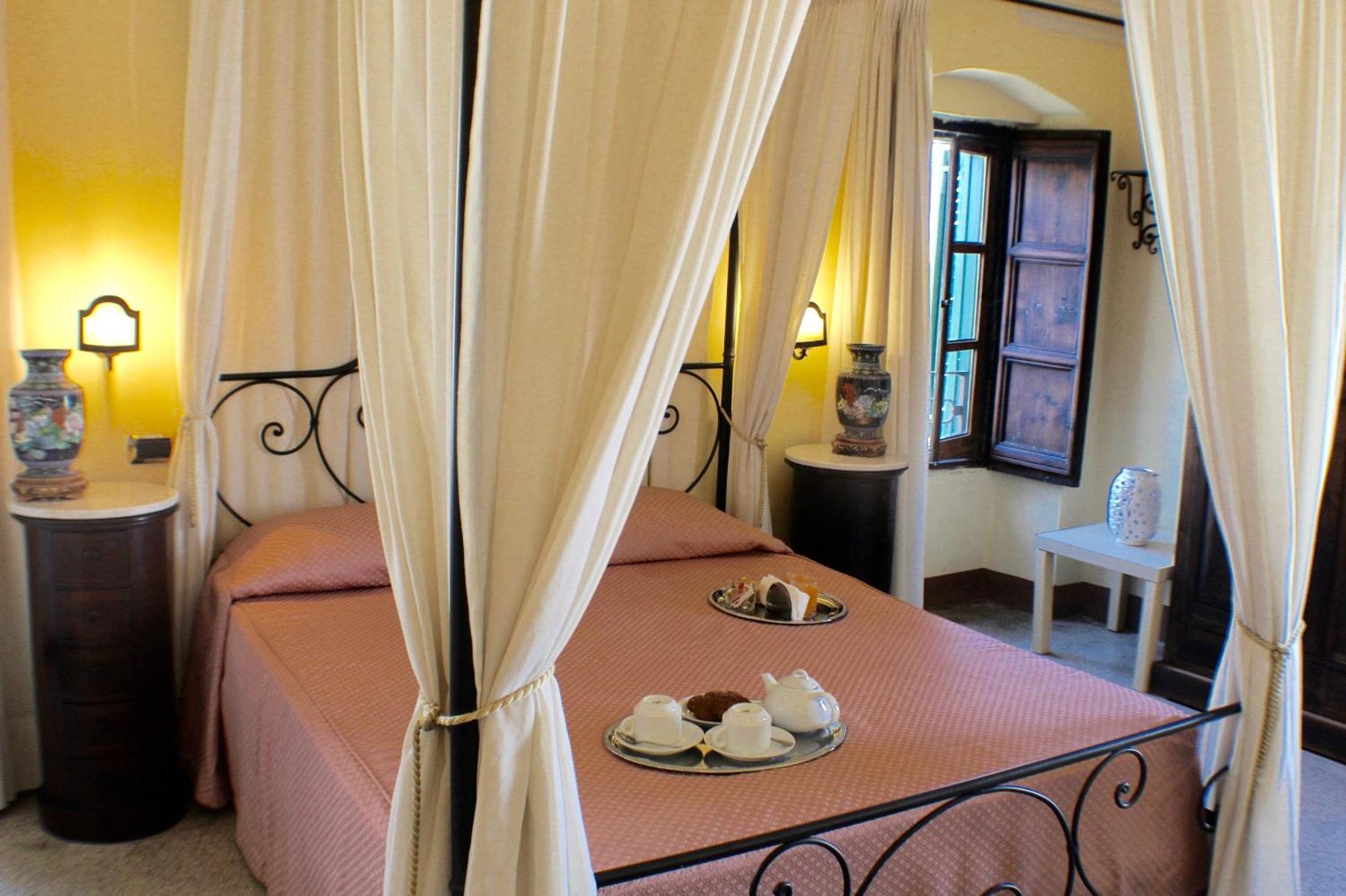 Bed and Breakfast Palazzo Senape De Pace à Gallipoli Extérieur photo