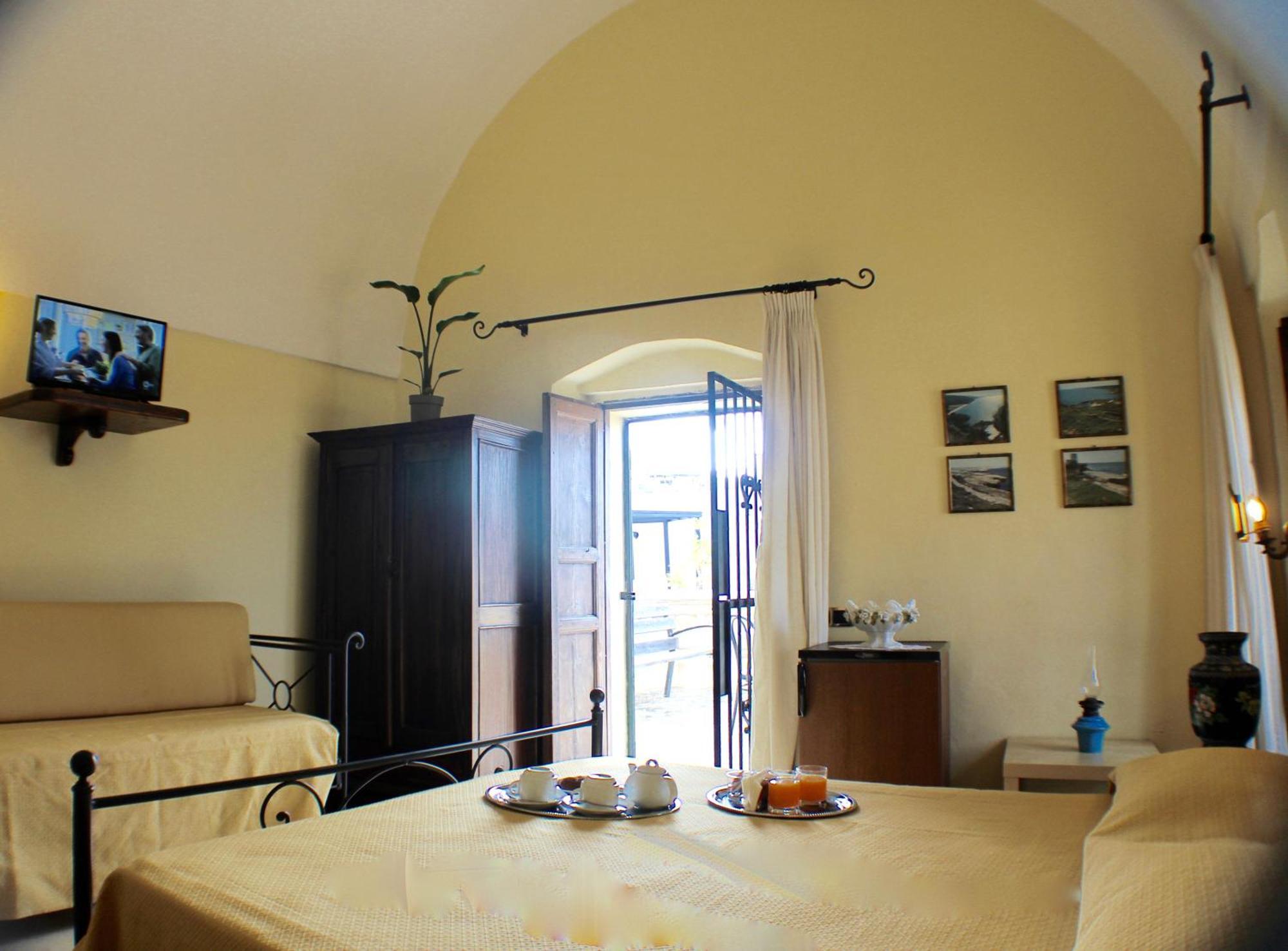 Bed and Breakfast Palazzo Senape De Pace à Gallipoli Extérieur photo