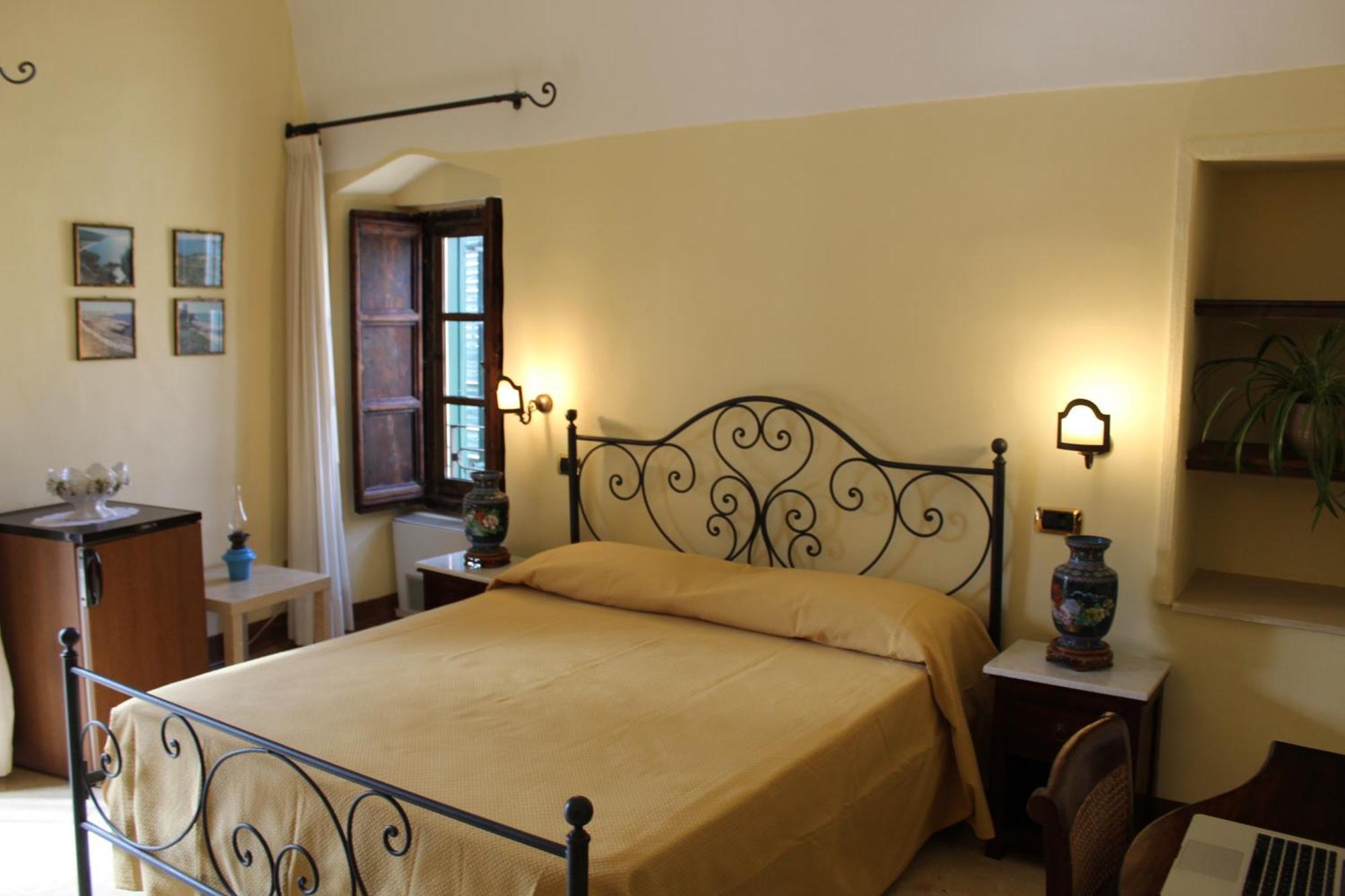 Bed and Breakfast Palazzo Senape De Pace à Gallipoli Extérieur photo