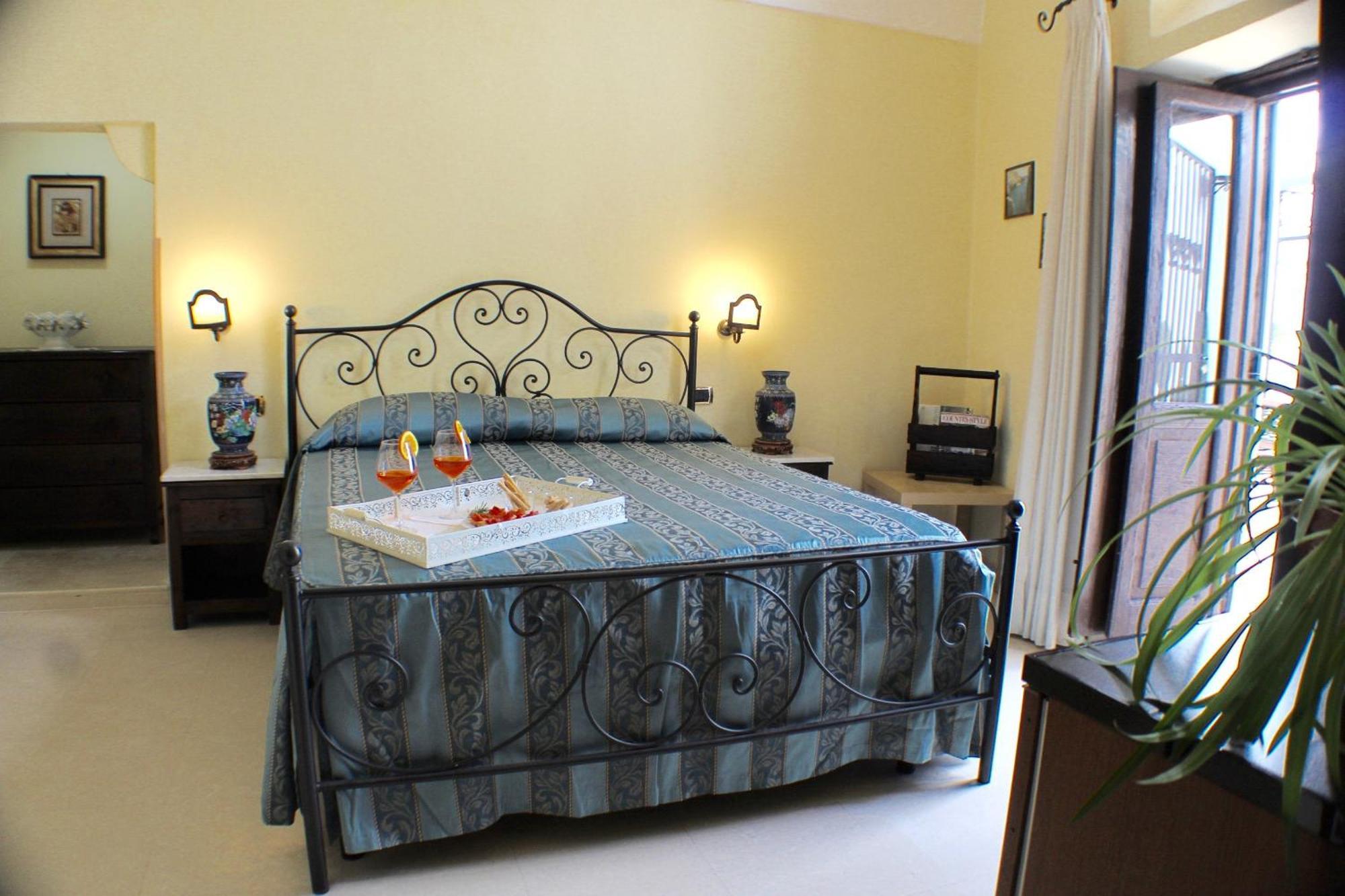 Bed and Breakfast Palazzo Senape De Pace à Gallipoli Extérieur photo