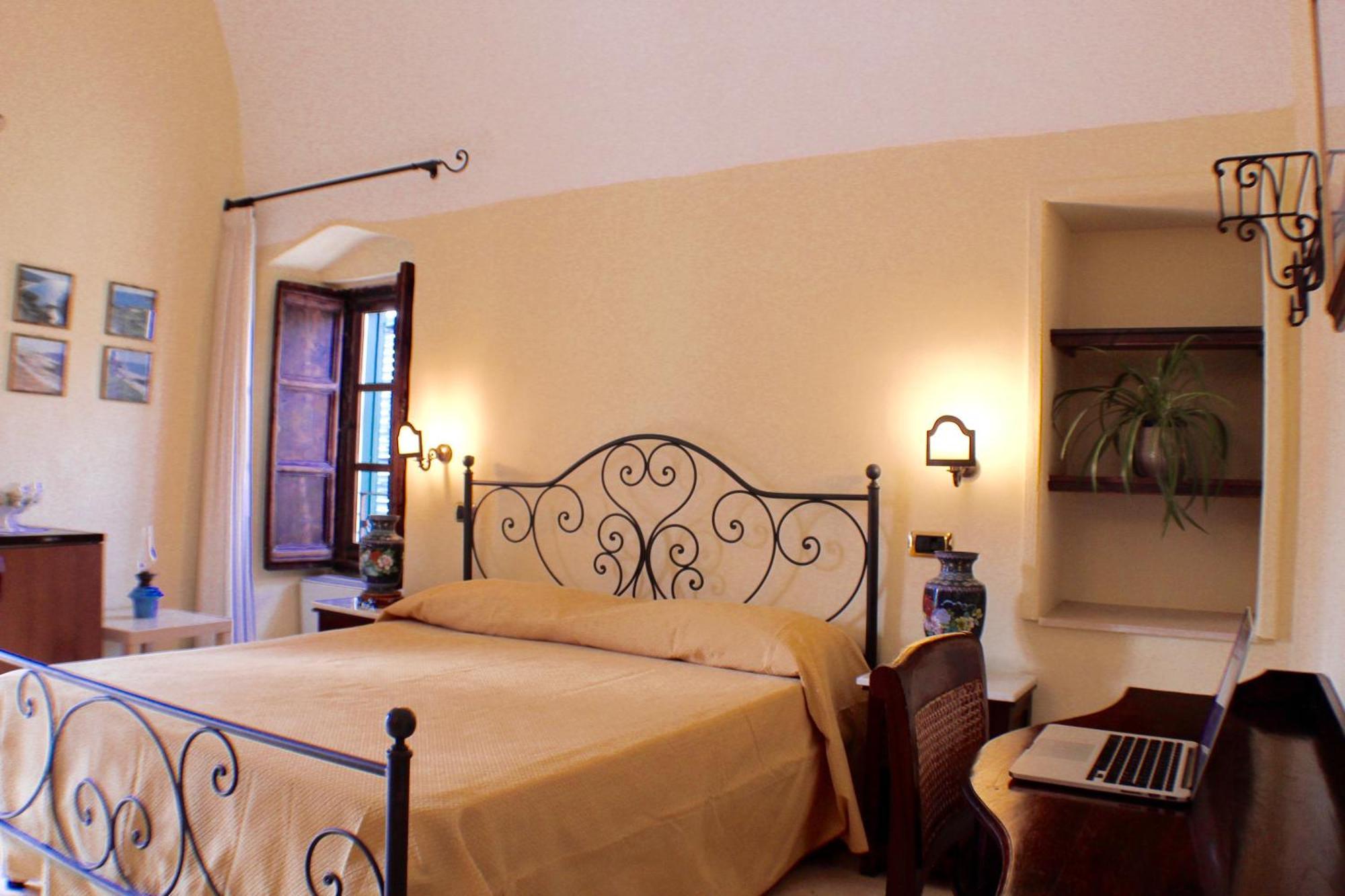 Bed and Breakfast Palazzo Senape De Pace à Gallipoli Extérieur photo